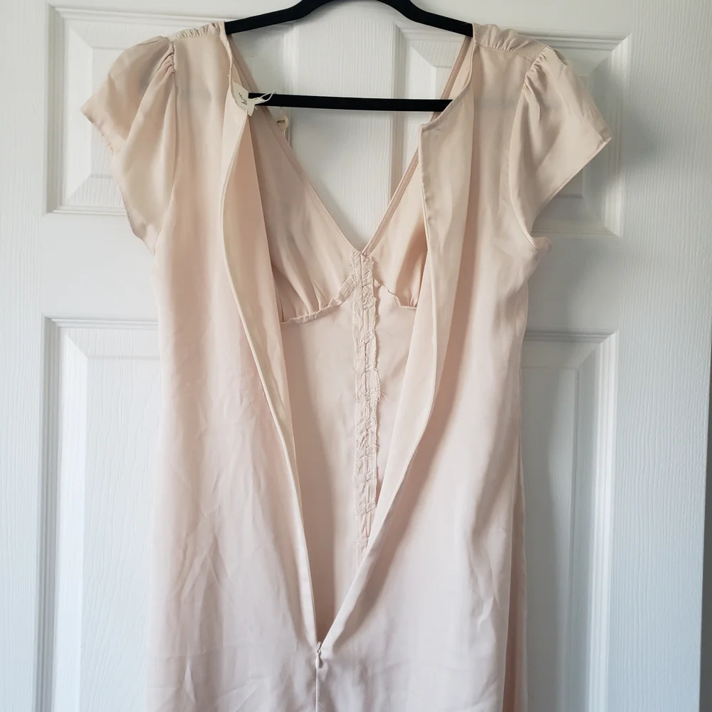 Böhme Emersyn Dress Champagne V-Neck Silky Flow Elopement Gown - Picture 12 of 13